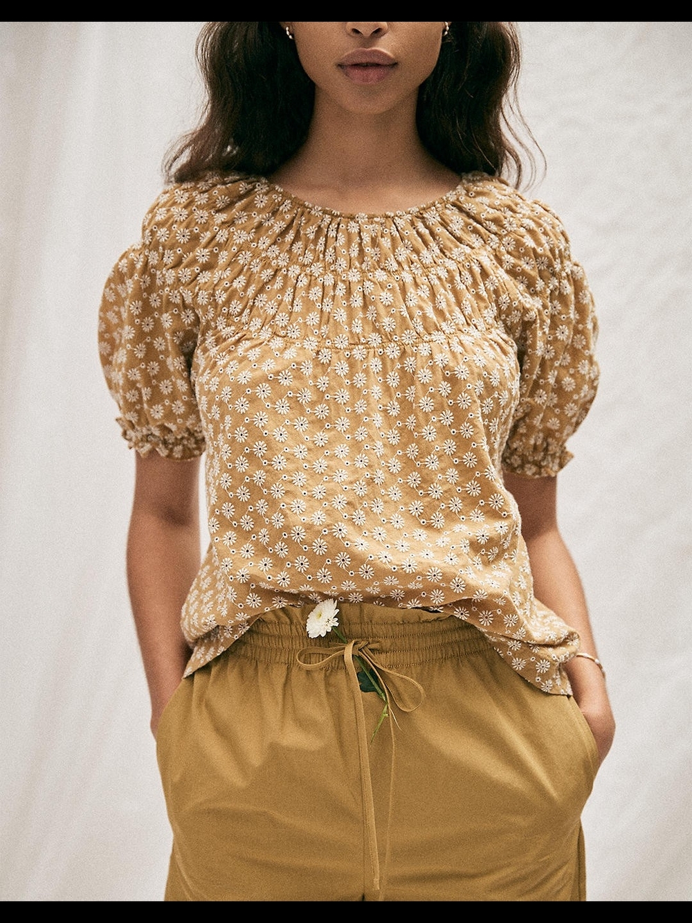 Madewell Daisy Embroidered Shirred Puff-Sleeve Top Olive M Medium NWOT